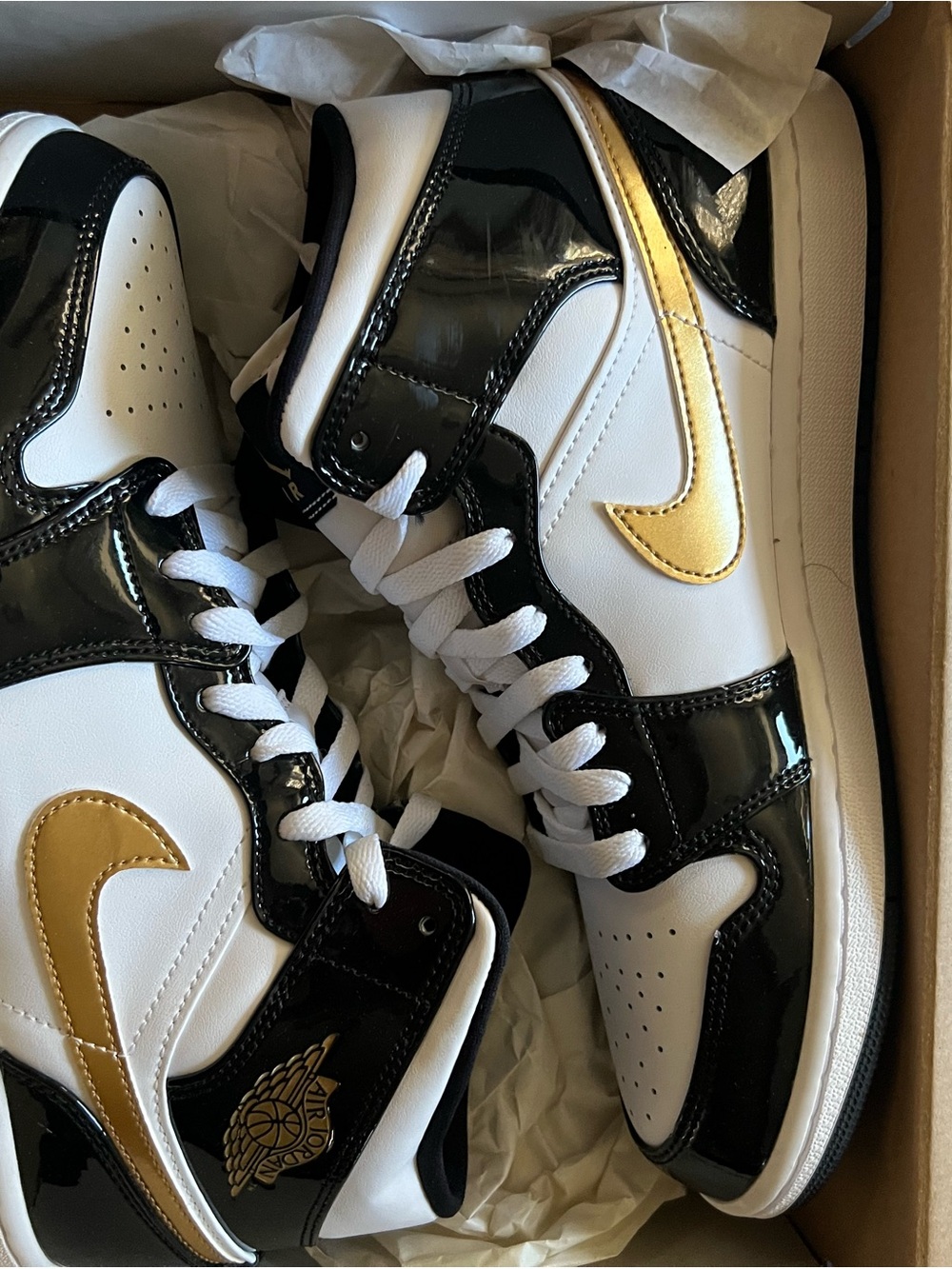 Jordan 1 High White Metallic Black Sneakers